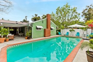 South of the BLVD Renovated Traditional w/ Pool!